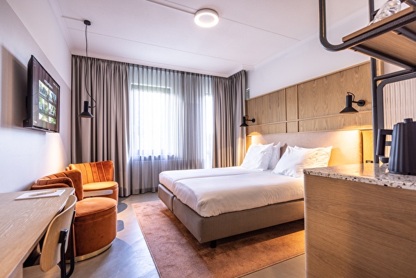 Spacious and Comfortable Twin Room in Notiz Hotel Leeuwarden